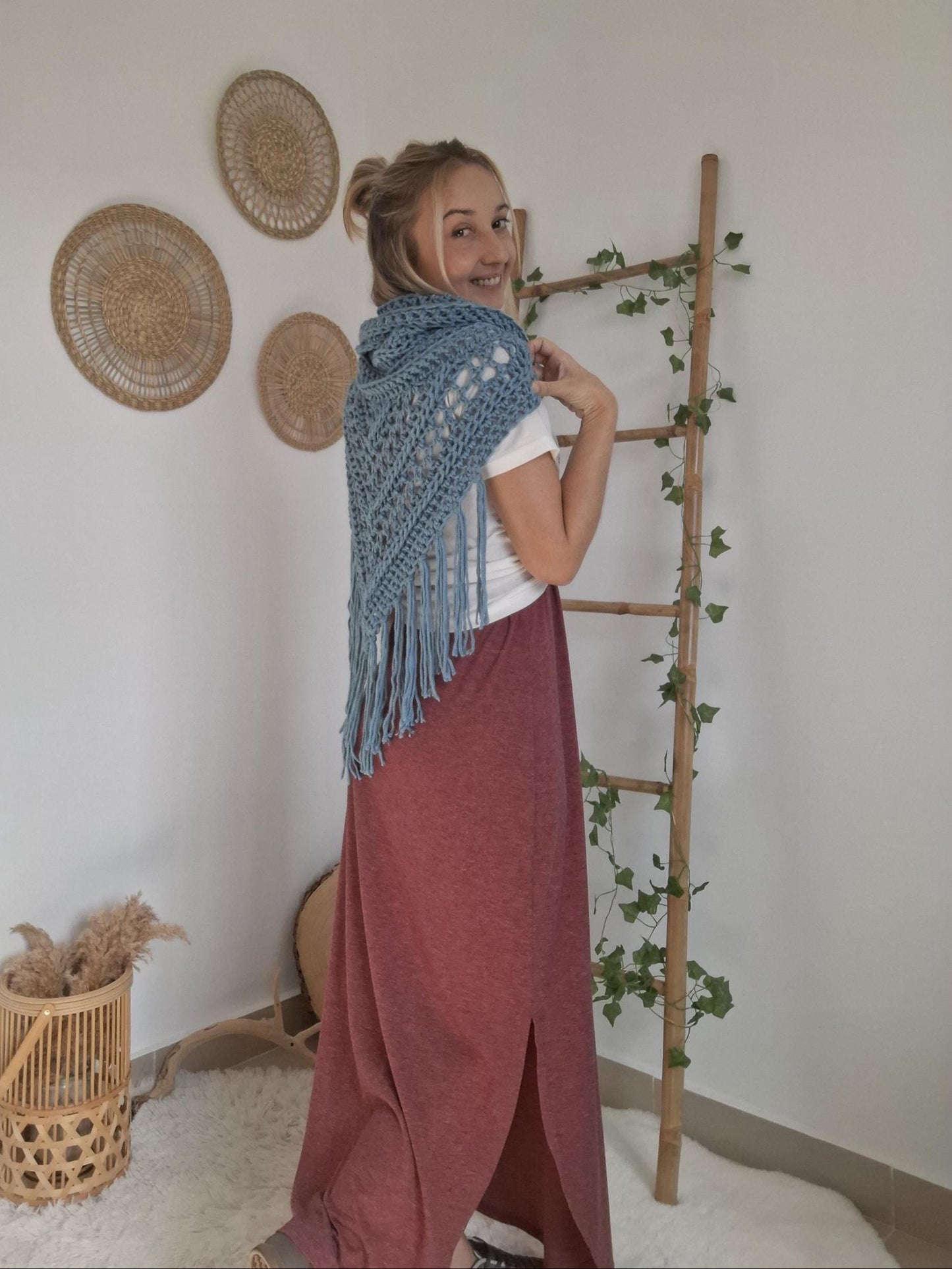 Bohemian style triangular shawl🍂