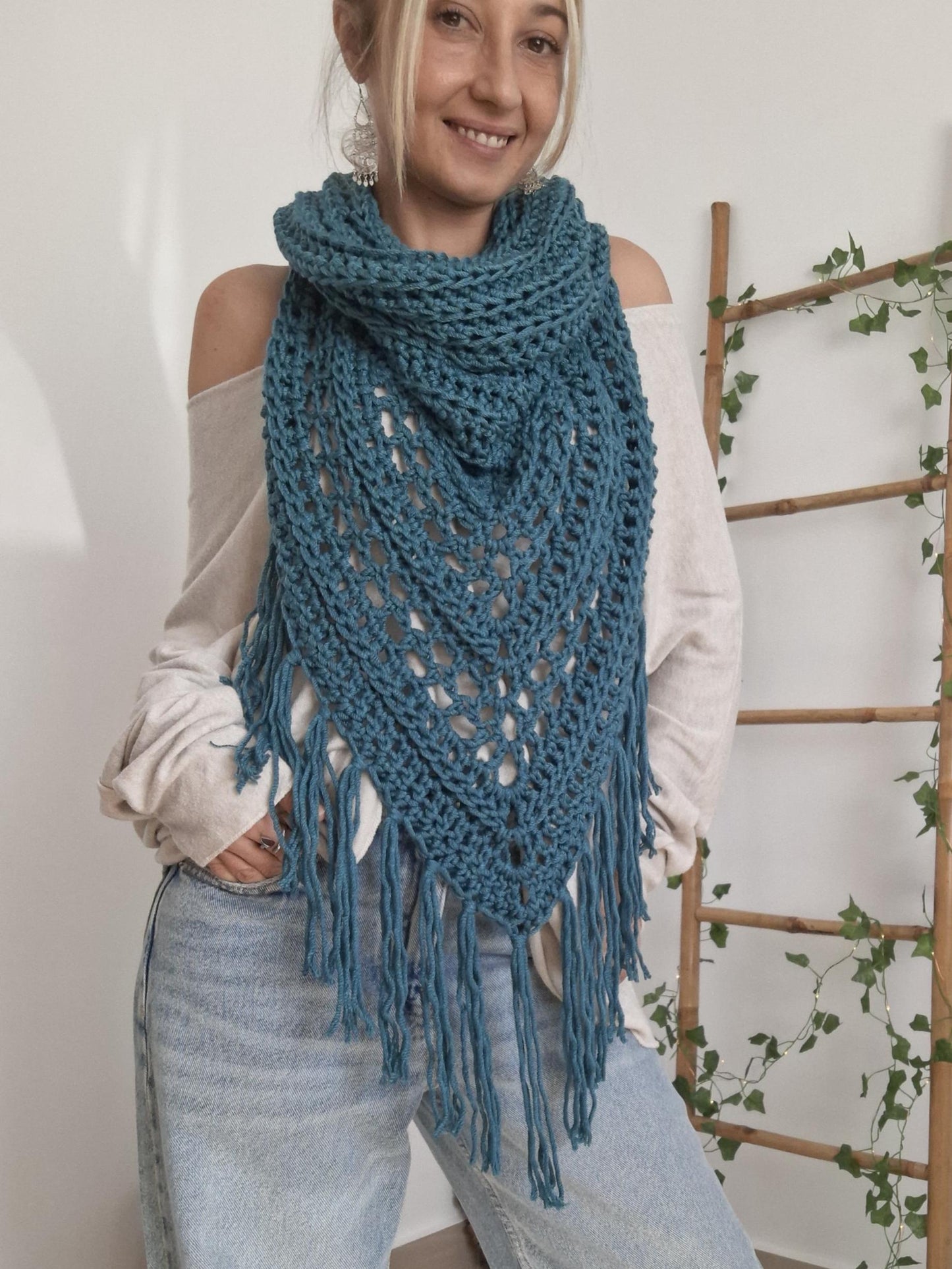 Bohemian style triangular shawl🍂