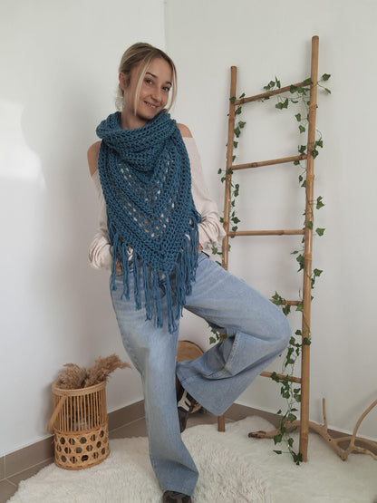 Bohemian style triangular shawl🍂
