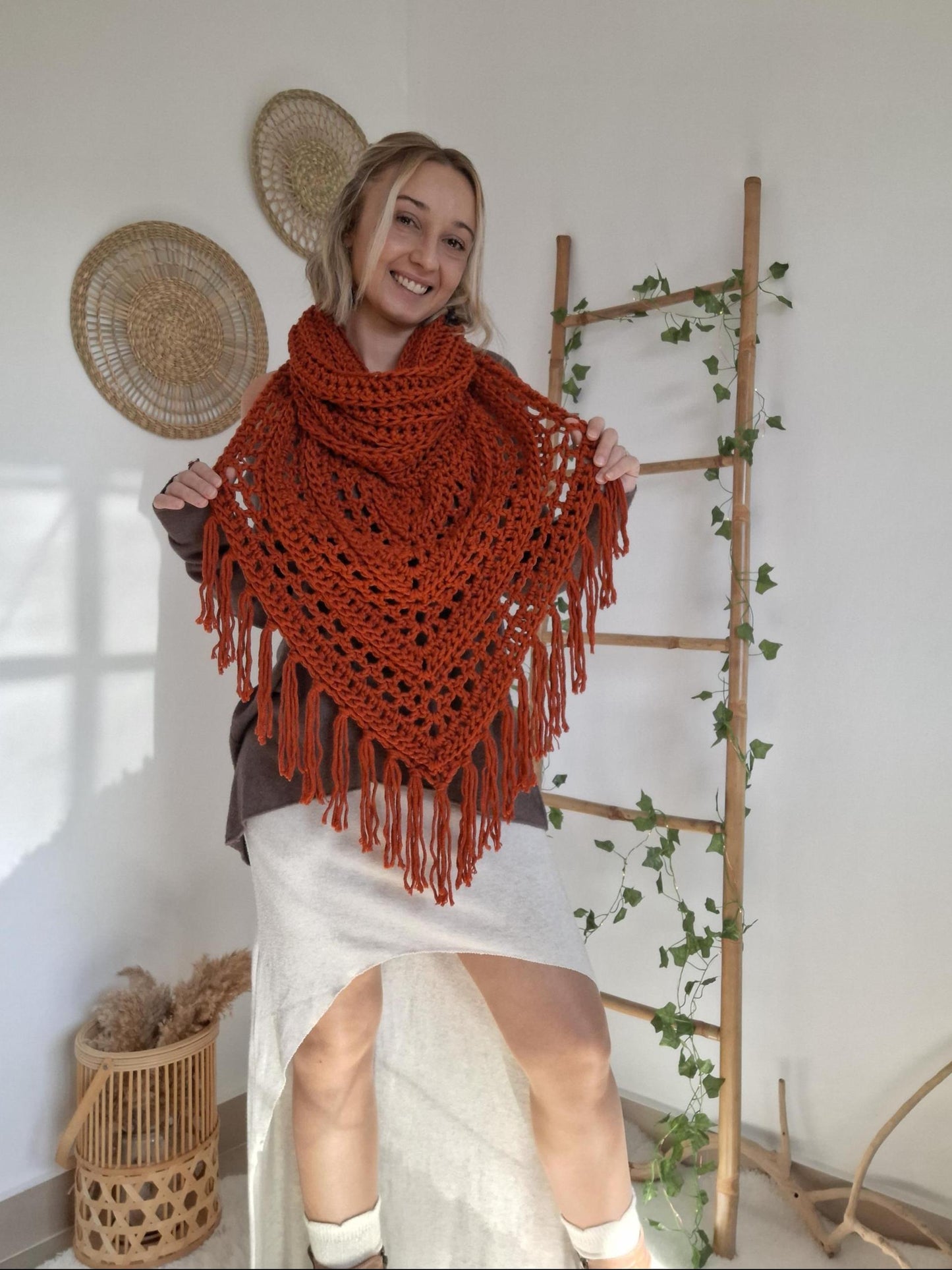 Bohemian style triangular shawl🍂