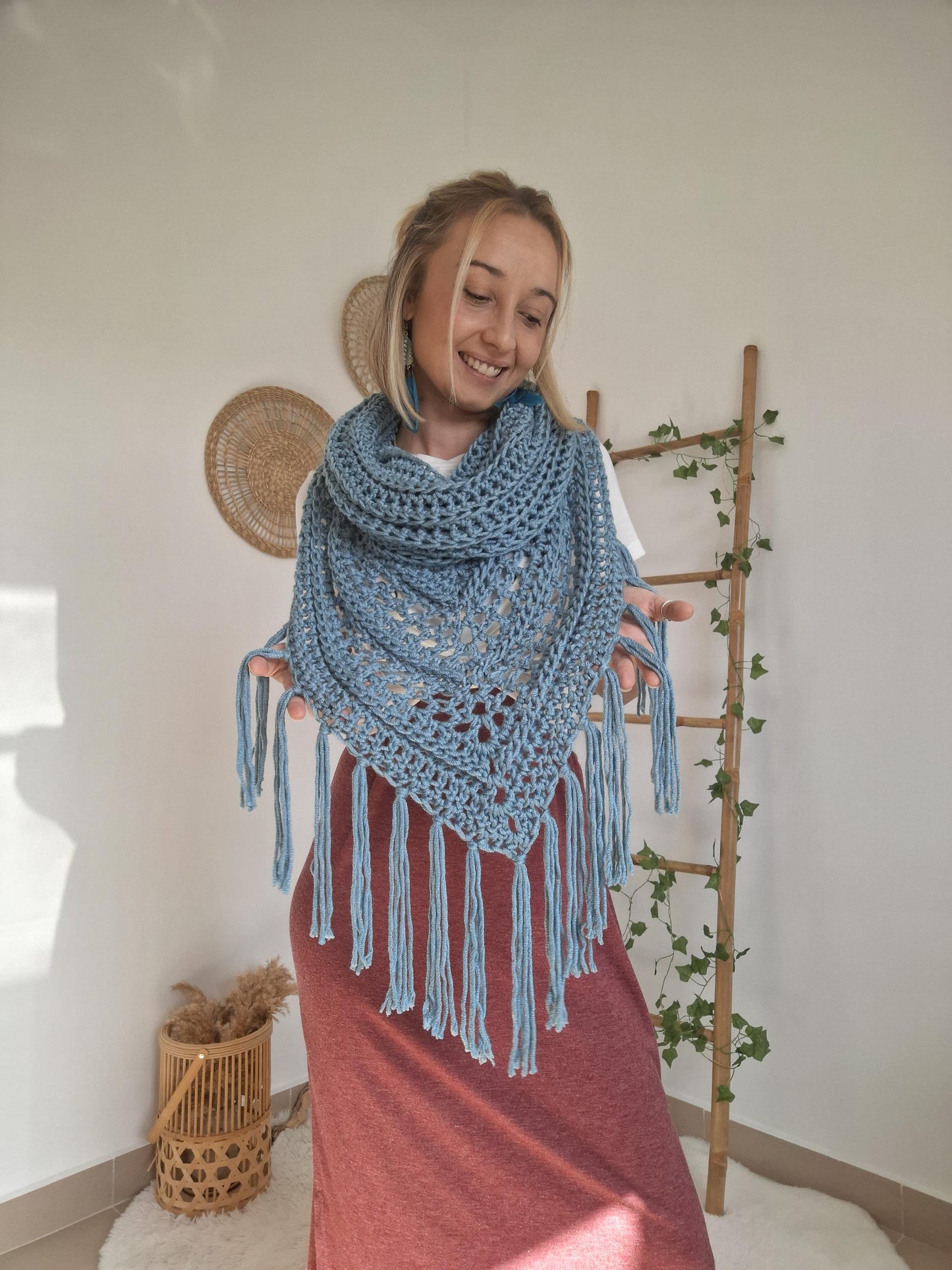 Bohemian style triangular shawl🍂