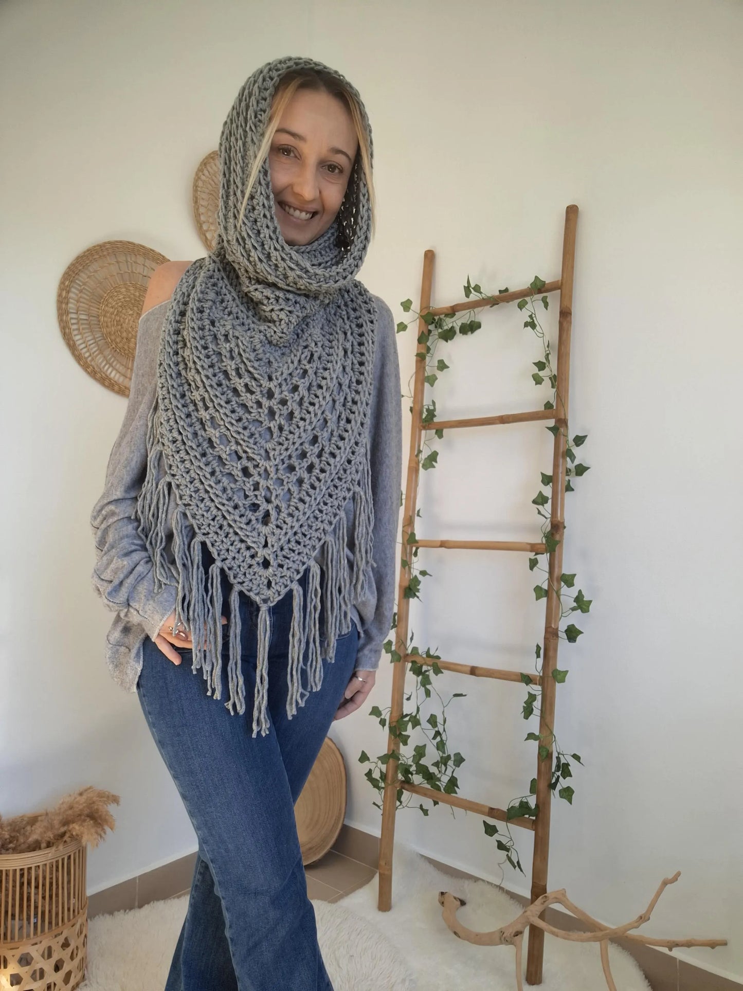 Bohemian style triangular shawl🍂